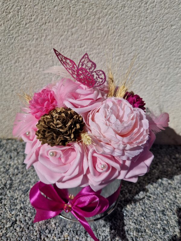 Box floral ronde (mélange aléatoire de fleurs) – Image 5